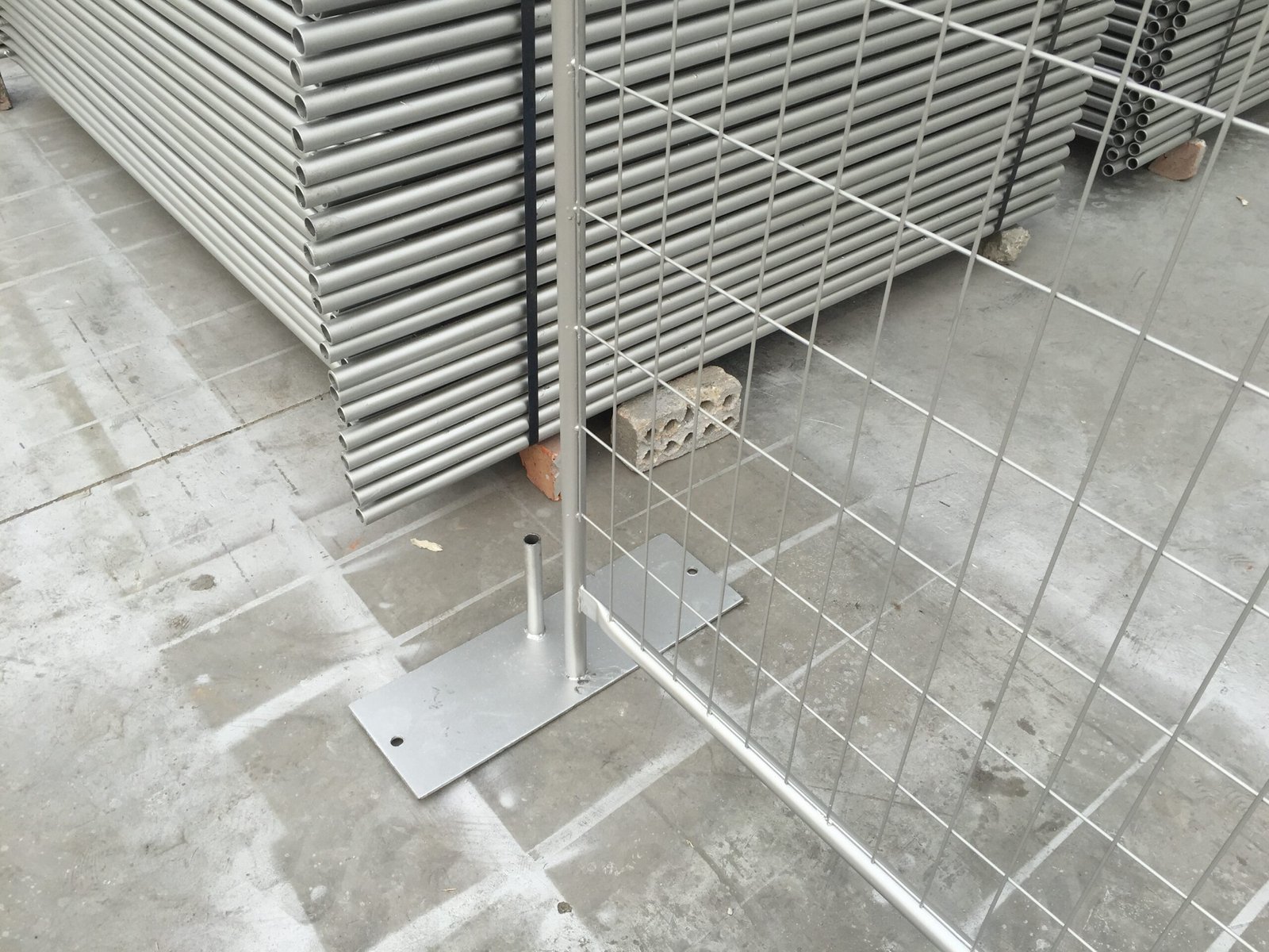 temporary fence flat steel base plate