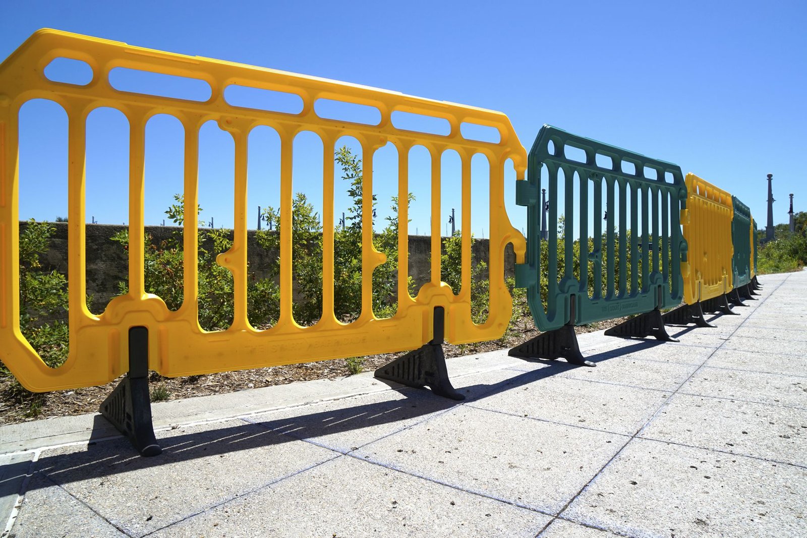 green-yellow-barriers-1800x1200_0